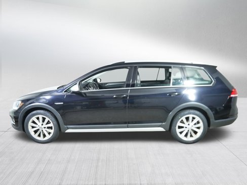 Used 2018 Volkswagen Golf Alltrack SE image 4
