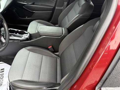 Used 2024 Chevrolet Trax LT image 7