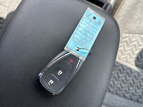 Used 2023 Chevrolet Equinox LT image 39