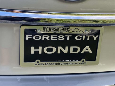Used 2015 Toyota Camry image 32