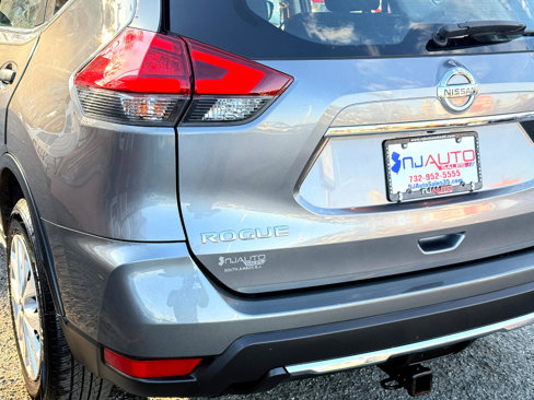 Used 2017 Nissan Rogue S image 75