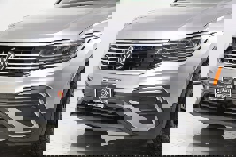Used 2022 Volkswagen Tiguan SE image 53