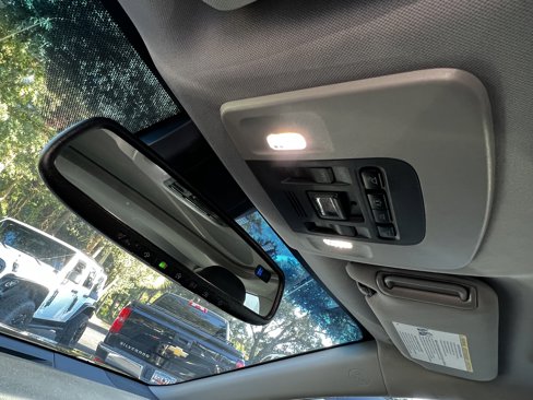 Used 2018 Toyota Camry SE image 29