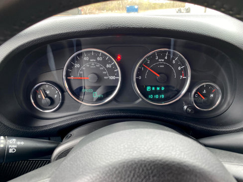 Used 2014 Jeep Wrangler Sport w/ Connectivity Group image 18