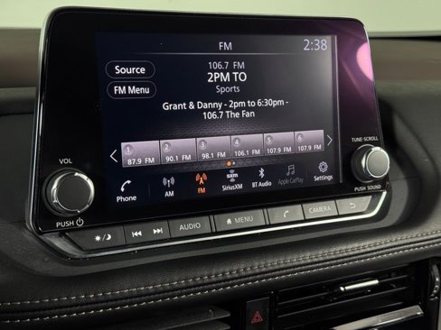 Used 2022 Nissan Rogue SV image 16