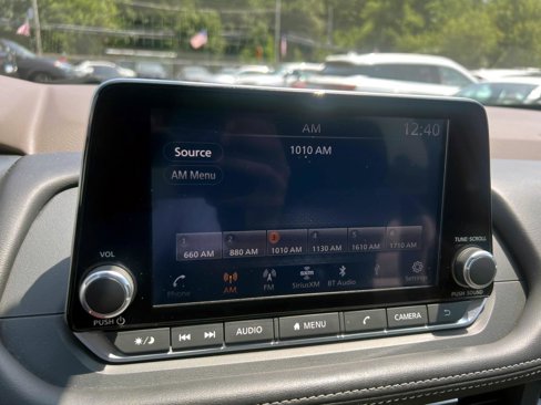 Used 2023 Nissan Rogue SV image 26