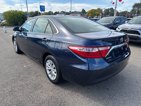 Used 2016 Toyota Camry LE image 9