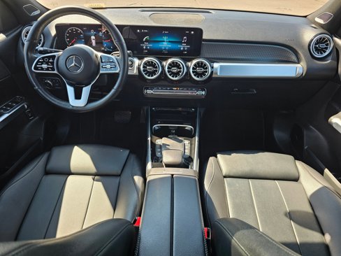 Used 2023 Mercedes-Benz GLB 250 4MATIC image 10