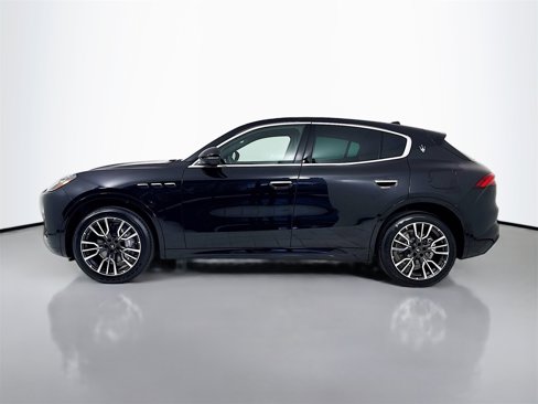 New 2025 Maserati Grecale GT image 5
