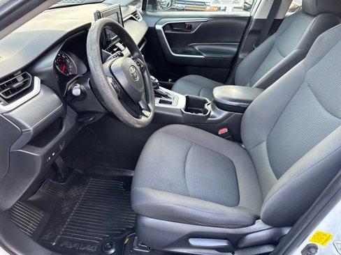 Used 2022 Toyota RAV4 LE image 26