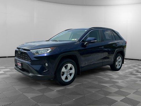Used 2019 Toyota RAV4 XLE image 3