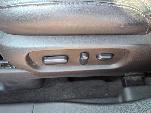 Used 2015 Ford Explorer XLT w/ Equipment Group 202B image 14