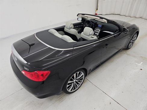 Used 2014 INFINITI Q60 Convertible w/ Sport Package image 47