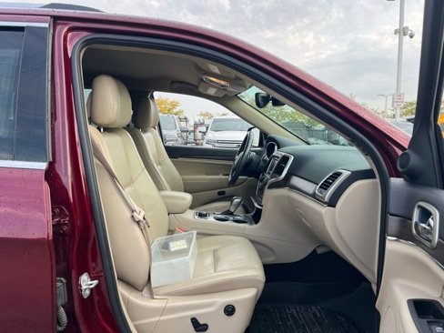 Used 2017 Jeep Grand Cherokee Limited image 12