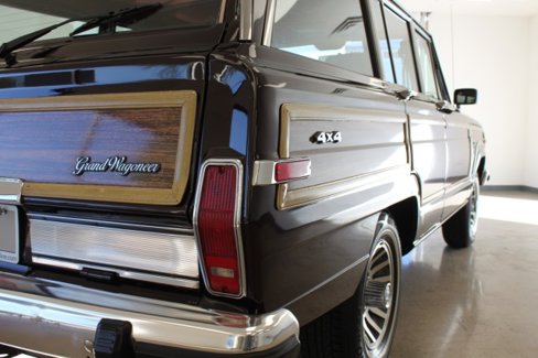 Used 1989 Jeep Grand Wagoneer image 40