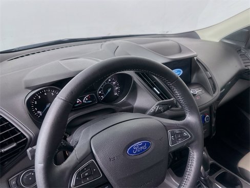 Used 2019 Ford Escape SEL image 9