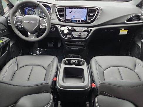 New 2026 Chrysler Voyager LX image 15