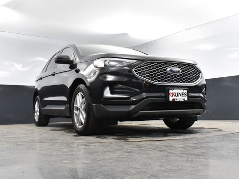 Used 2023 Ford Edge SEL image 45