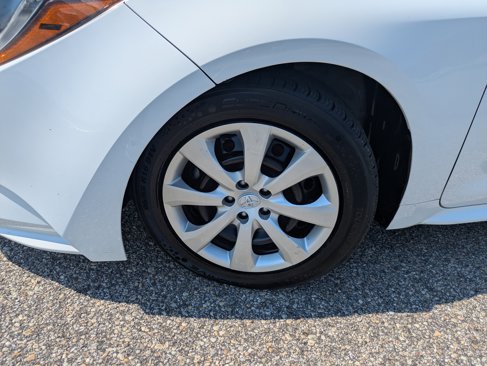 Used 2024 Toyota Corolla LE image 9