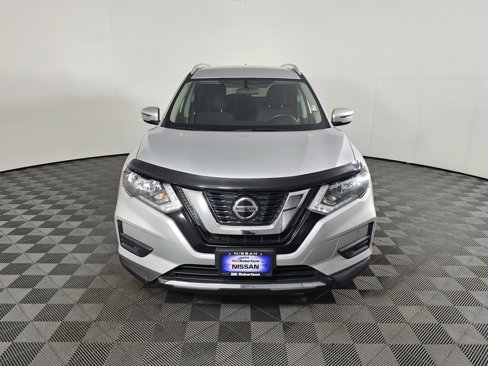 Used 2018 Nissan Rogue SV image 10
