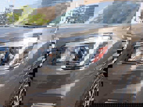 Used 2020 Subaru Forester Limited image 14