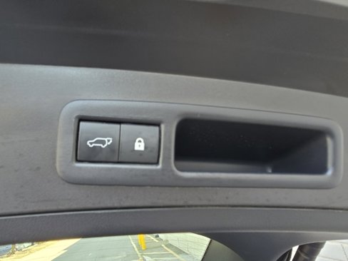 Used 2020 Lexus UX 250h w/ Luxury Package image 37