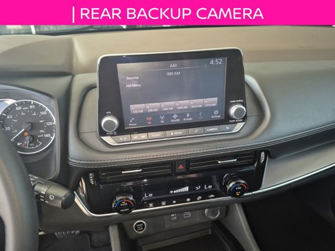 Used 2021 Nissan Rogue SV image 13