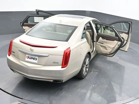 Used 2013 Cadillac XTS Luxury image 44