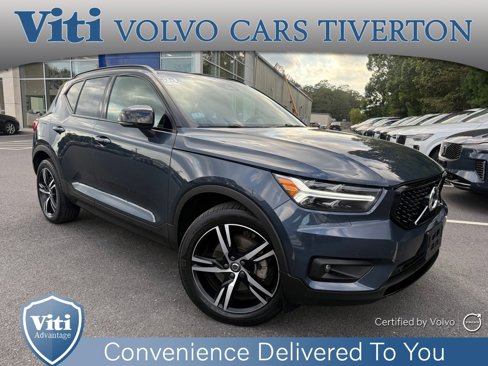 Certified 2022 Volvo XC40 T5 R-Design image 1