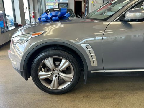 Used 2009 INFINITI FX35 AWD w/ Technology Pkg image 8