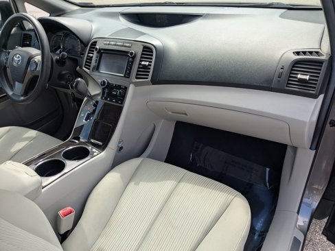Used 2014 Toyota Venza LE image 38