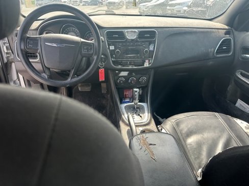 Used 2013 Chrysler 200 LX image 14