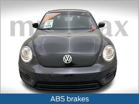 Used 2017 Volkswagen Beetle 1.8T S image 13