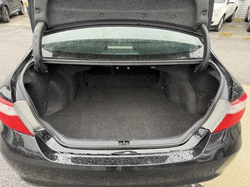 Used 2015 Toyota Camry XSE image 15