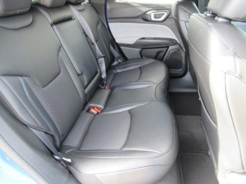 New 2025 Jeep Compass Latitude w/ Mopar Graphics Package image 26