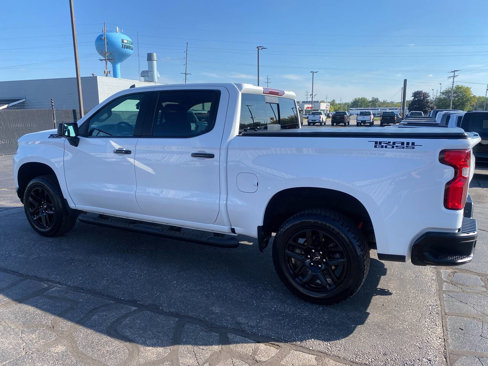Used 2022 Chevrolet Silverado 1500 LT Trail Boss w/ Convenience Package II image 9