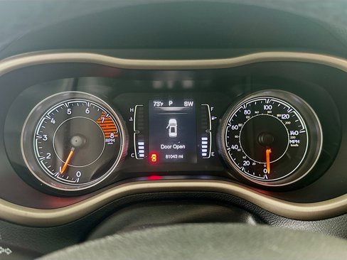 Used 2017 Jeep Cherokee Altitude image 18
