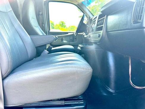 Used 2014 Chevrolet Express 2500 image 13