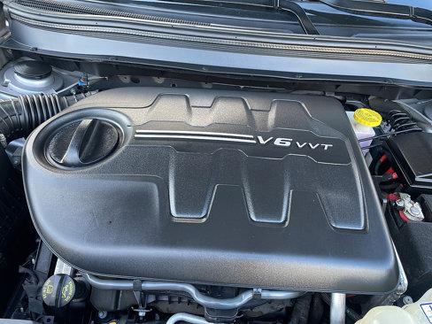 Used 2019 Jeep Cherokee Limited image 12
