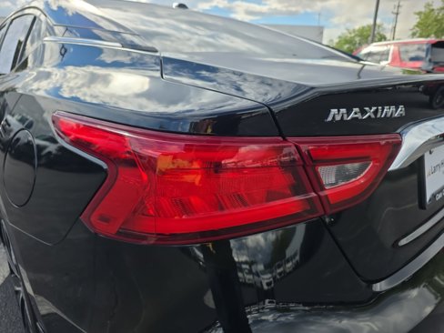 Used 2018 Nissan Maxima SR image 19