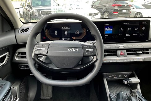 Certified 2025 Kia K4 LX image 7