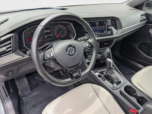 Used 2020 Volkswagen Jetta R-Line image 10