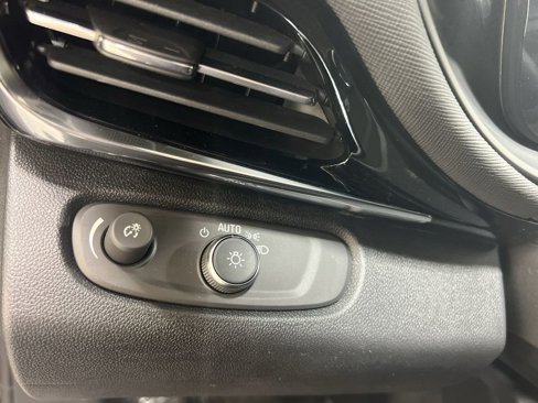 New 2025 Buick Envista Sport Touring w/ Convenience II Package image 17