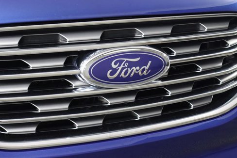Used 2020 Ford Edge SEL w/ Cold Weather Package image 13