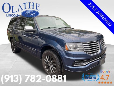 Used 2015 Lincoln Navigator 4WD image 2