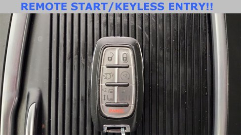 Used 2023 Chrysler Pacifica Touring-L image 20