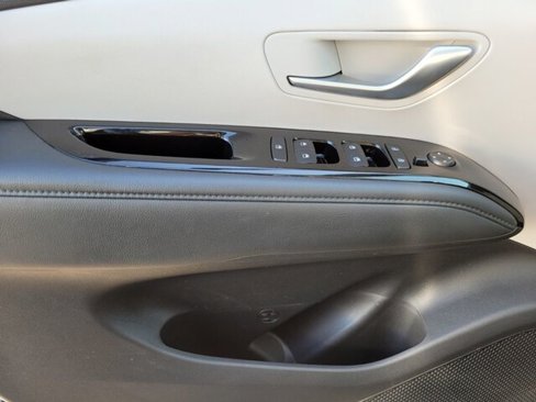 Used 2024 Hyundai Tucson Limited image 32
