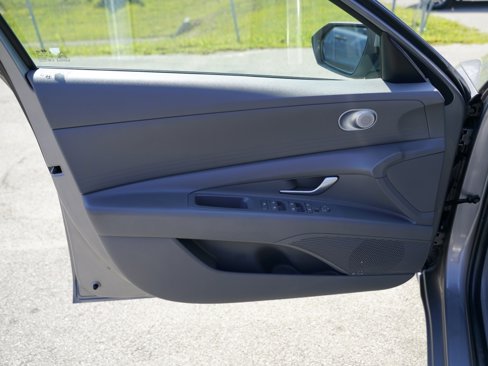 Used 2023 Hyundai Elantra SEL image 20