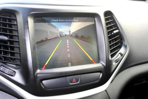 Used 2017 Jeep Cherokee Trailhawk image 29