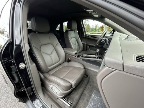 New 2025 Porsche Macan image 29